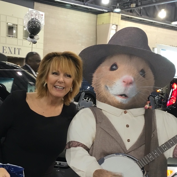 Meet your Posher, Suz - Picture 9 of 16